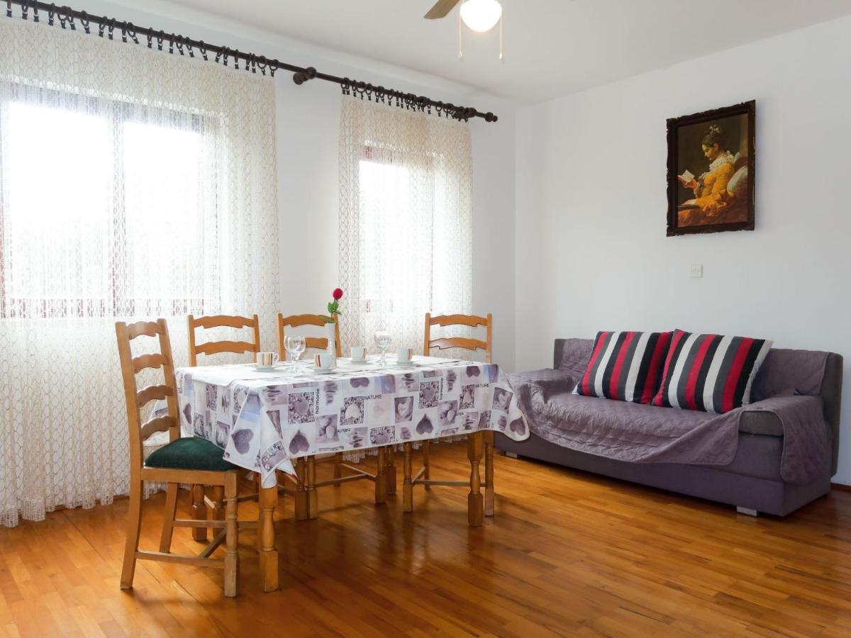 Apartment Vera - Mlk325 By Interhome Malinska Bagian luar foto